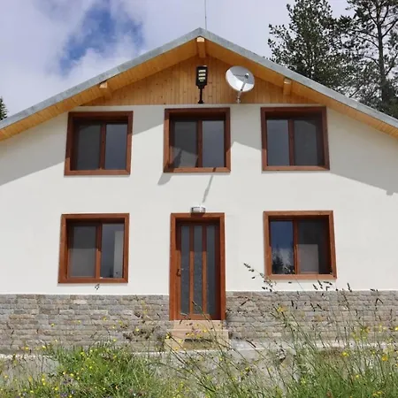 Cabană райски кът “еленова поляна” *