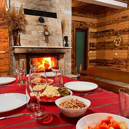 ロッジ райски кът “еленова поляна” Dobărsko