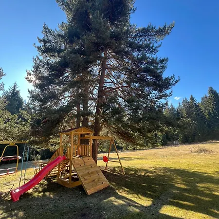 райски кът “еленова поляна” Dobărsko