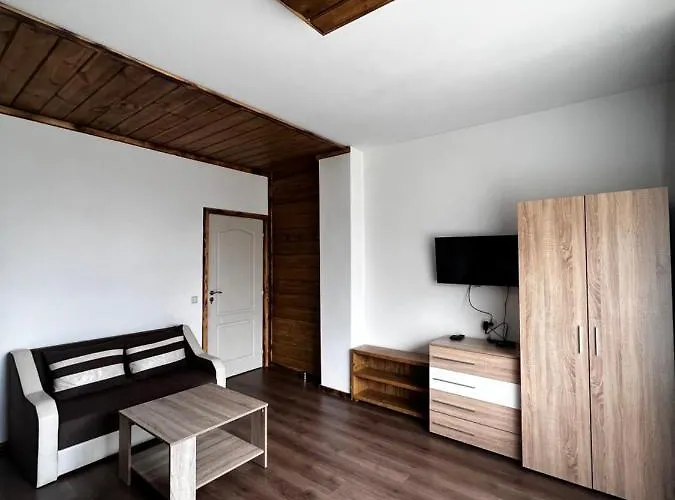 райски кът “еленова поляна” * Dobărsko