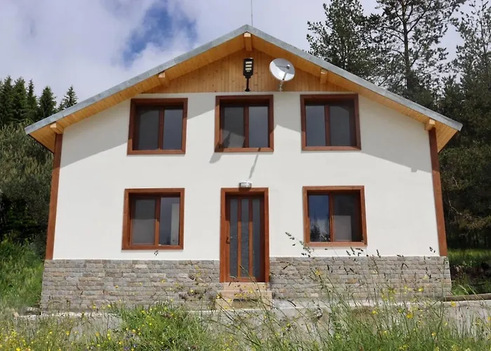 Jaktstuga райски кът “еленова поляна” *