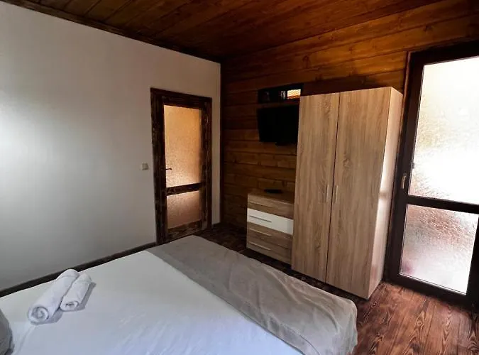 райски кът “еленова поляна”