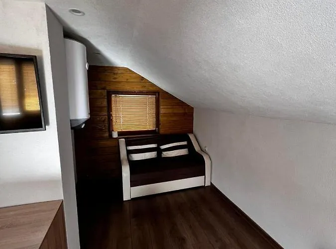 райски кът “еленова поляна” * Dobărsko