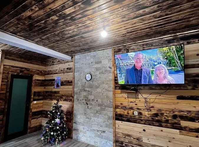 Jaktstuga райски кът “еленова поляна” *