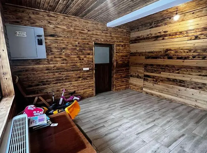 райски кът “еленова поляна” Jaktstuga *