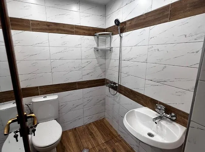 райски кът “еленова поляна” Dobărsko